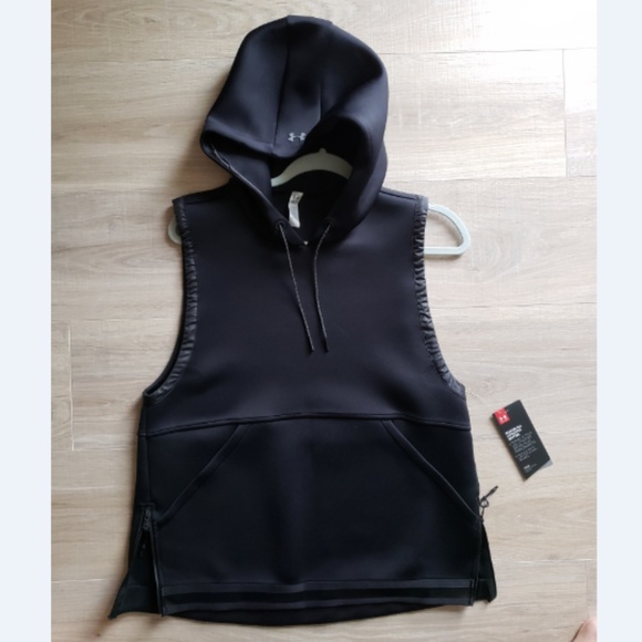 Under Armour Black Vest - Small - NWT - Picture 1 of 8